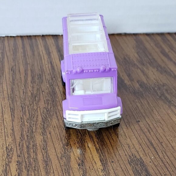 Matchbox Food Truck The Caramel Club Purple - Picture 2 of 5